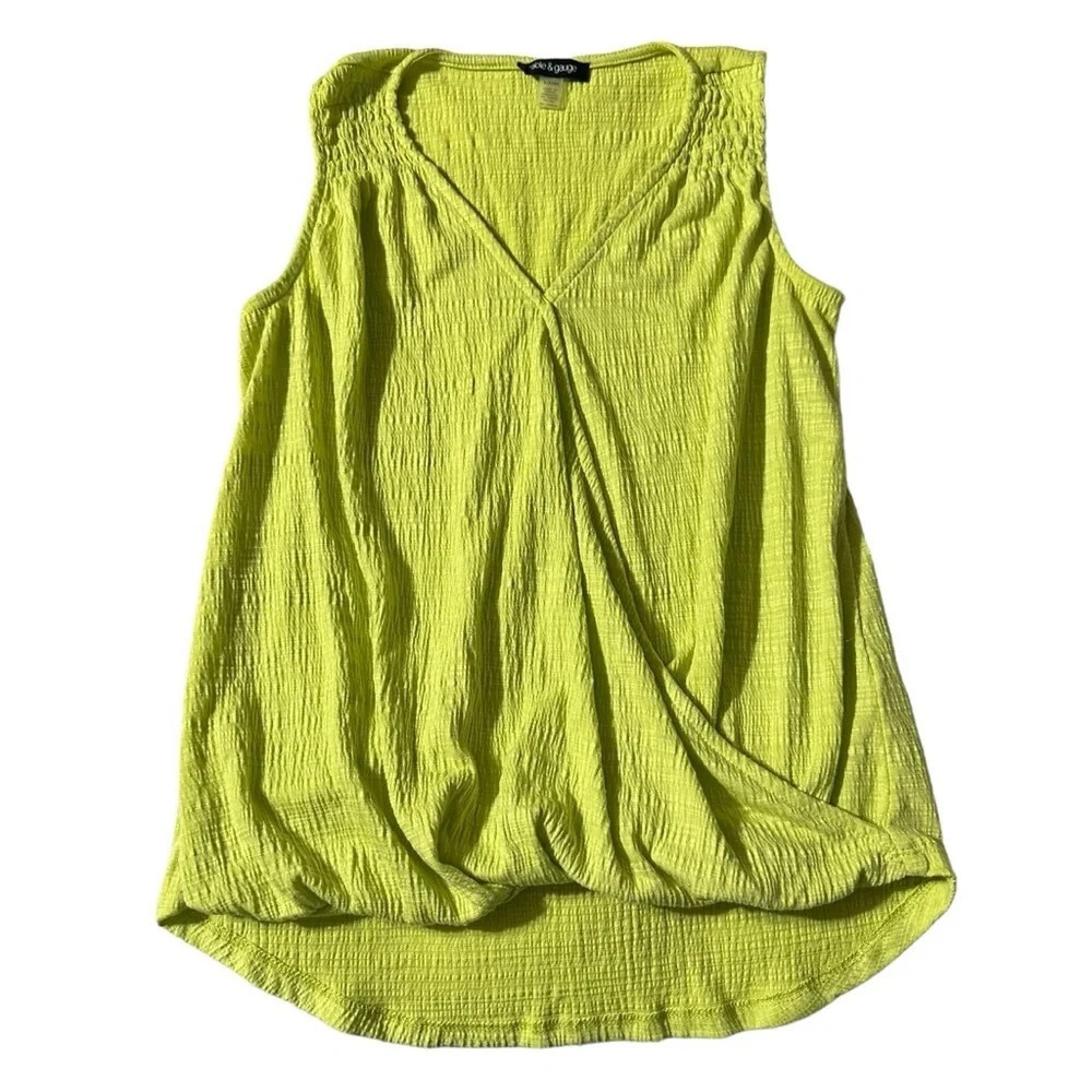 Cable and Gauge women's small neon green sleeveless v-neck  top